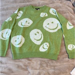 Cute soft sweater from Forever21. Never worn before!